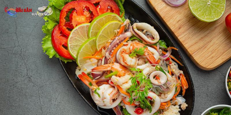 Chọn hải sản tươi sống để đảm bảo độ ngon và an toàn
